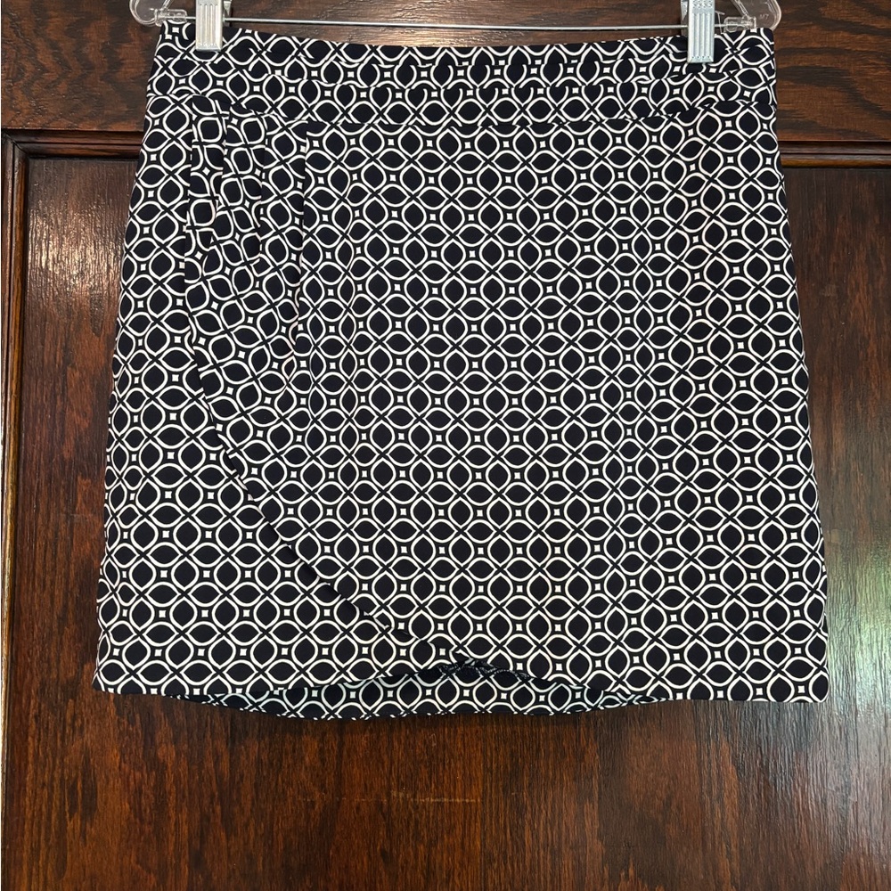 Banana Republic Black and White Mini Pencil Skirt